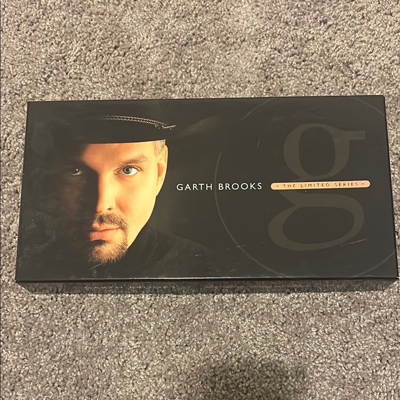 Limited Series Grooming Set - Black - Picture 1 of 1